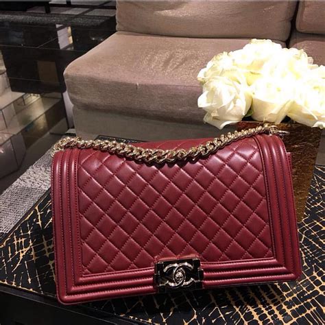 chanel boy bag color